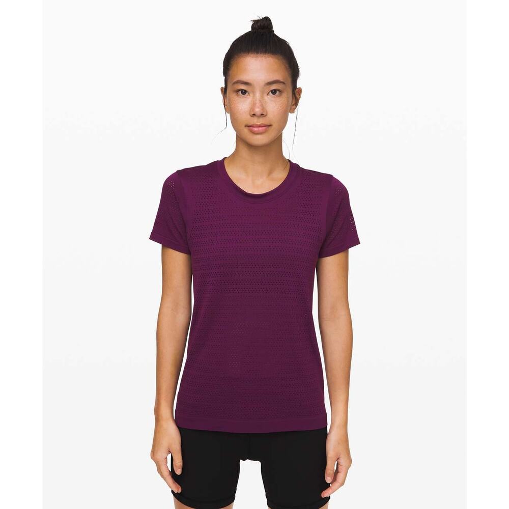 Lululemon Breeze Athletic Tee Women's Est. Size 6/8 Purple Mesh Short Sleeve
